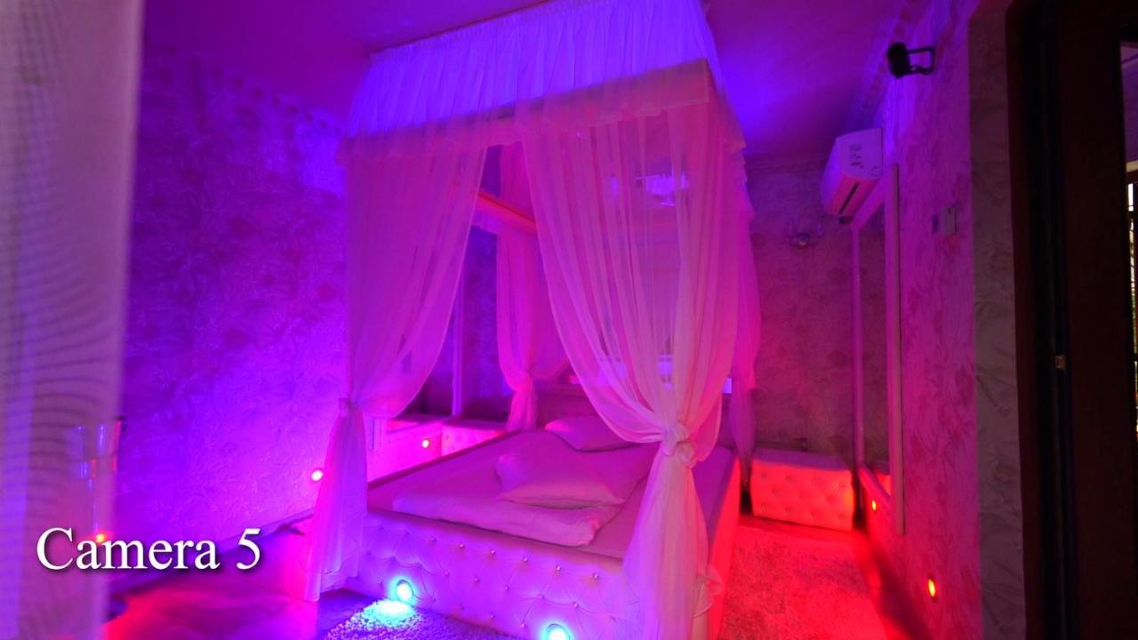 Anadi Hotel Boutique Only Adult Braşov Eksteriør bilde