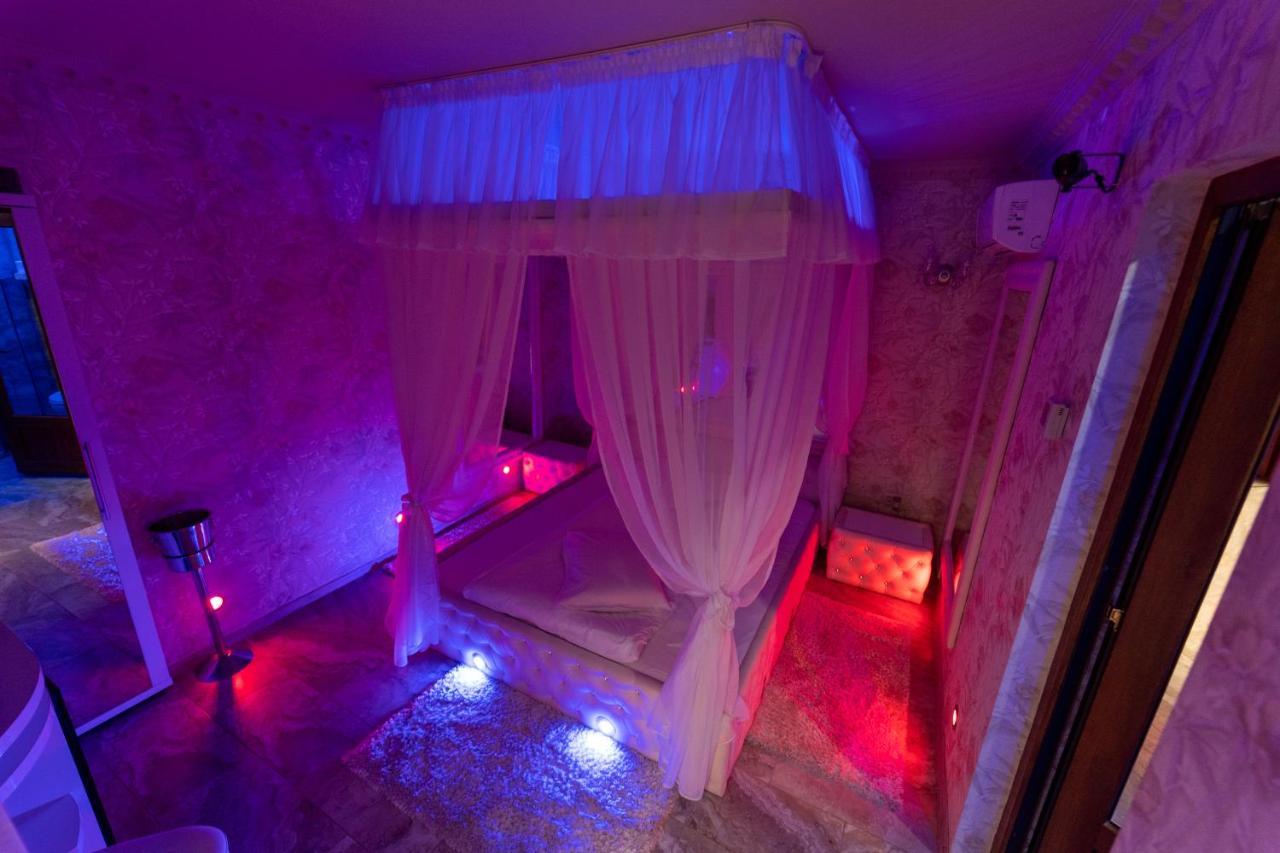 Anadi Hotel Boutique Only Adult Braşov Eksteriør bilde