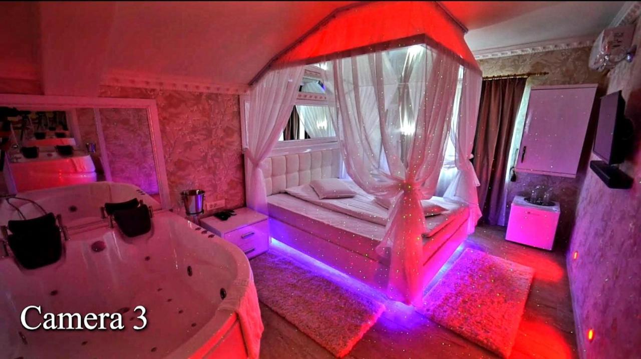 Anadi Hotel Boutique Only Adult Braşov Eksteriør bilde