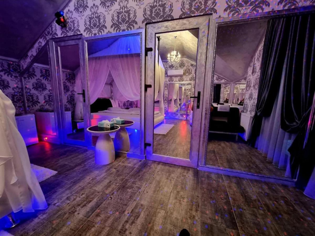 Anadi Hotel Boutique Only Adult Braşov Eksteriør bilde
