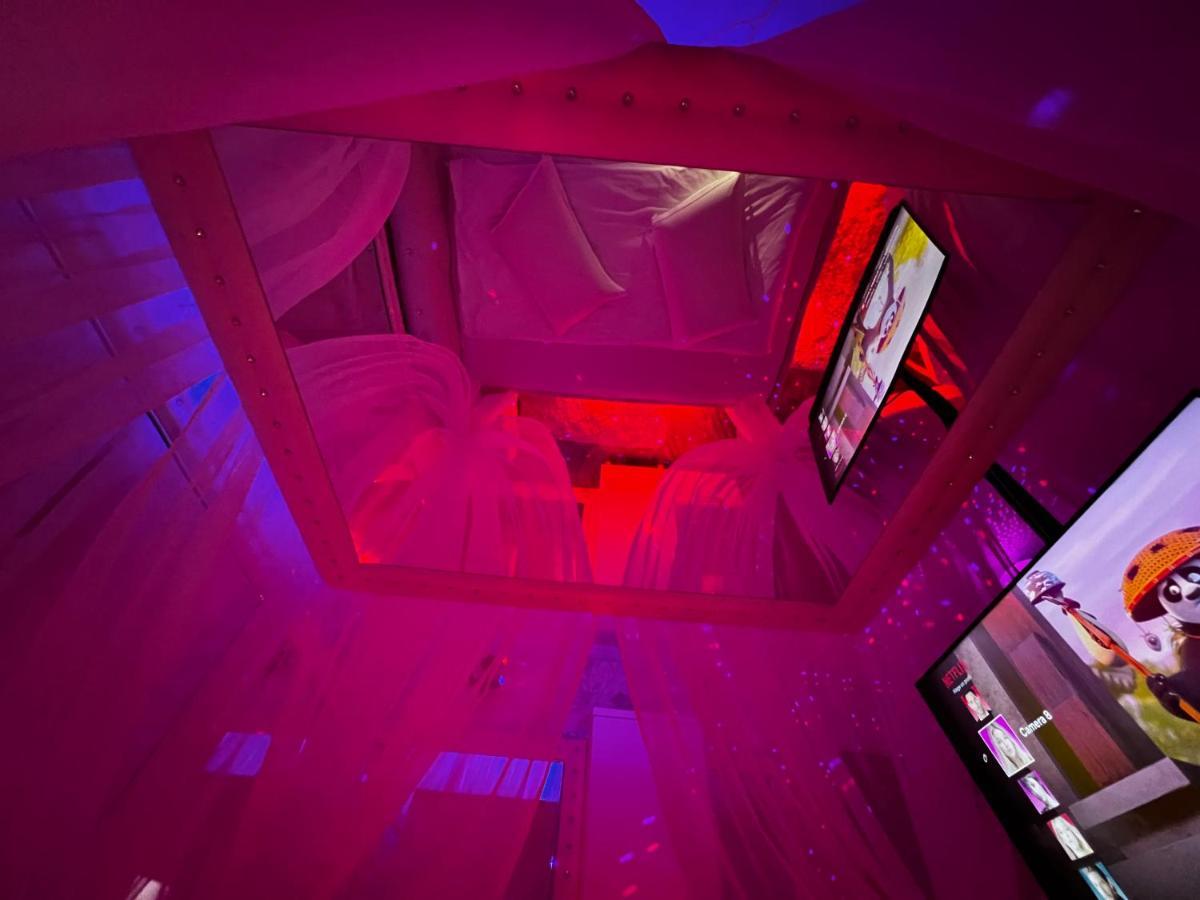 Anadi Hotel Boutique Only Adult Braşov Eksteriør bilde