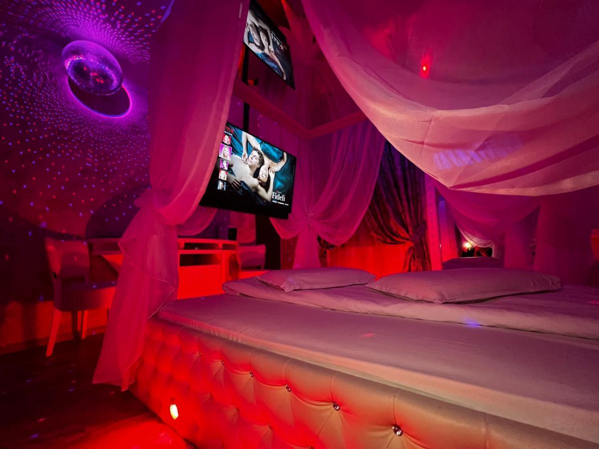 Anadi Hotel Boutique Only Adult Braşov Eksteriør bilde